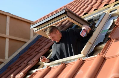 Pose de fenêtres de toit Velux aux Brulais